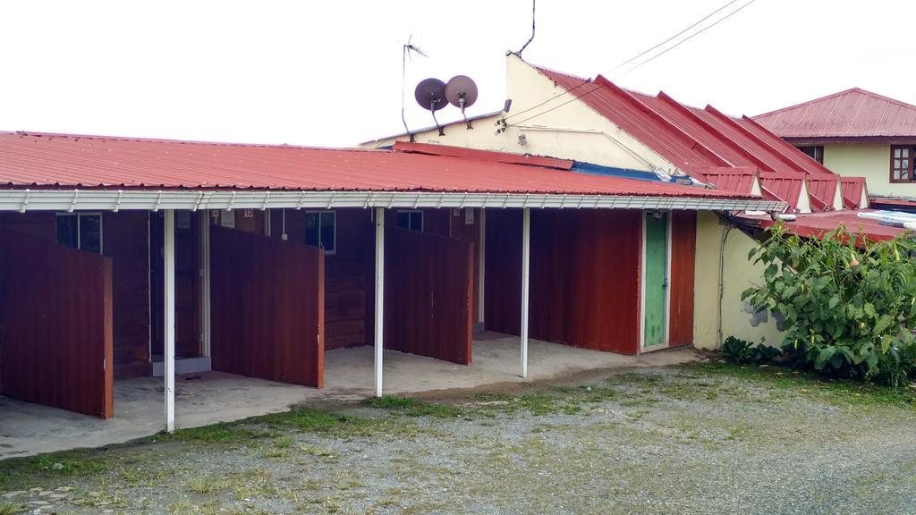 D'Villa Rina Ria Lodge, Kinabalu Park, Kundasang Bundu Tuhan エクステリア 写真